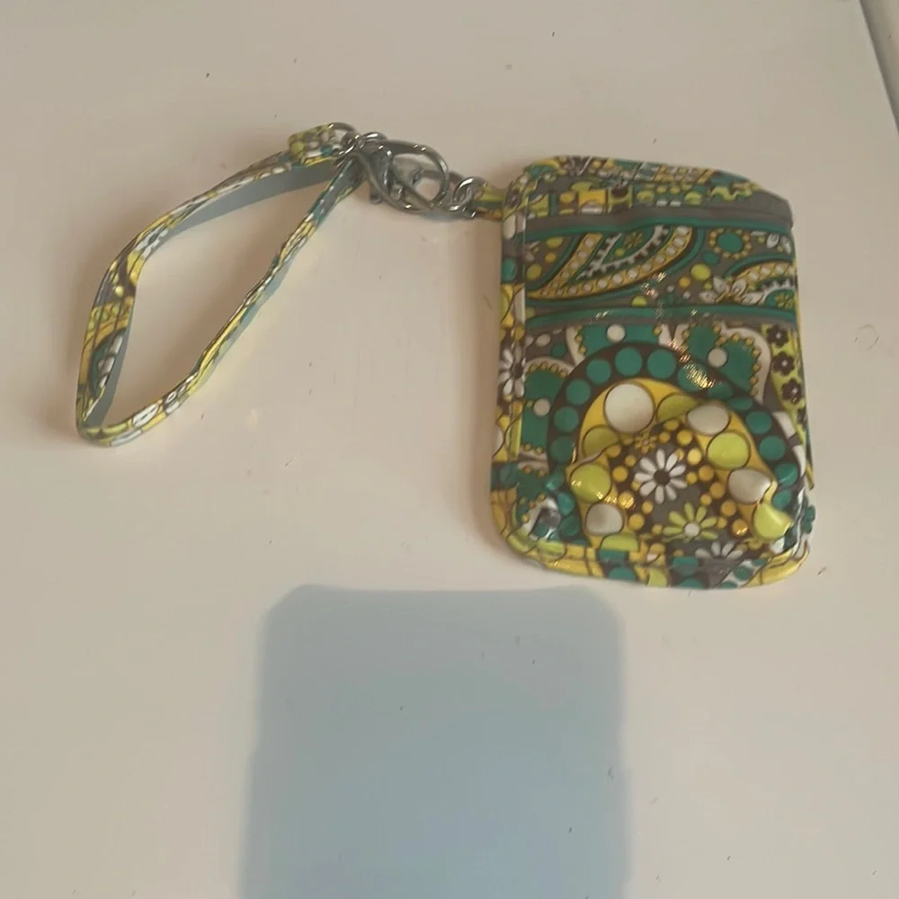 Vera Bradley Lemon parfait cell phone wristlet Retired nwots vinyl all weather